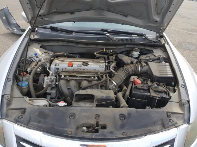 Photo 6 VIN: 1HGCP2F64BA011579 - HONDA ACCORD 