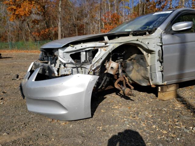 Photo 8 VIN: 1HGCP2F64BA023229 - HONDA ACCORD SE 