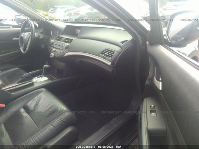 Photo 4 VIN: 1HGCP2F64BA043402 - HONDA ACCORD SDN 