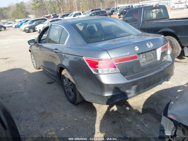 Photo 2 VIN: 1HGCP2F64BA125582 - HONDA ACCORD 