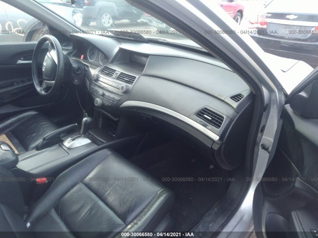 Photo 4 VIN: 1HGCP2F64BA139756 - HONDA ACCORD SDN 