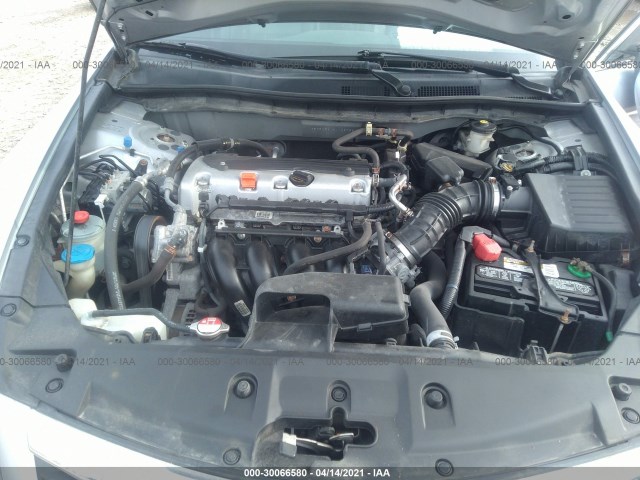 Photo 9 VIN: 1HGCP2F64BA139756 - HONDA ACCORD SDN 