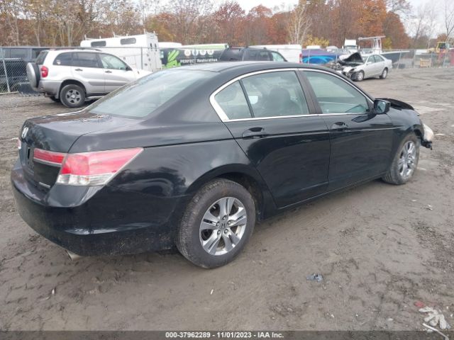 Photo 3 VIN: 1HGCP2F64BA152927 - HONDA ACCORD 