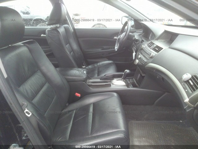 Photo 4 VIN: 1HGCP2F64BA155214 - HONDA ACCORD SDN 