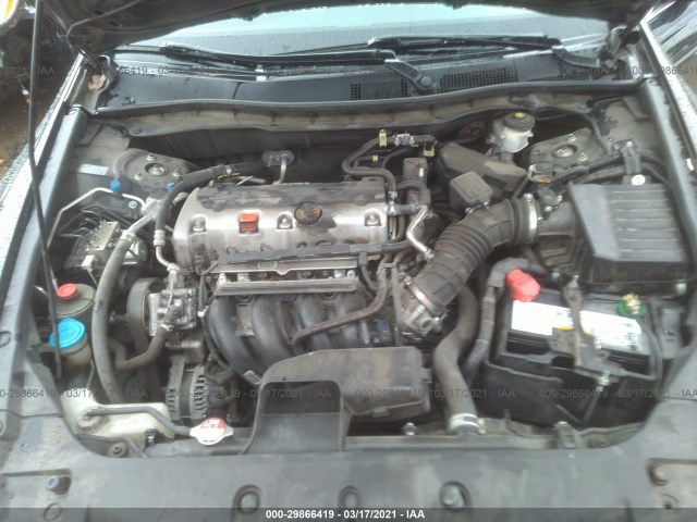 Photo 9 VIN: 1HGCP2F64BA155214 - HONDA ACCORD SDN 