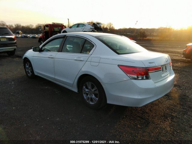 Photo 2 VIN: 1HGCP2F64CA133344 - HONDA ACCORD SDN 