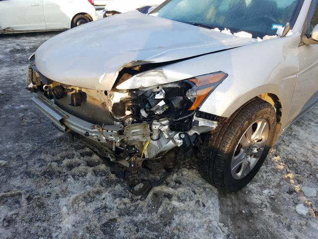 Photo 8 VIN: 1HGCP2F64CA152542 - HONDA ACCORD SE 