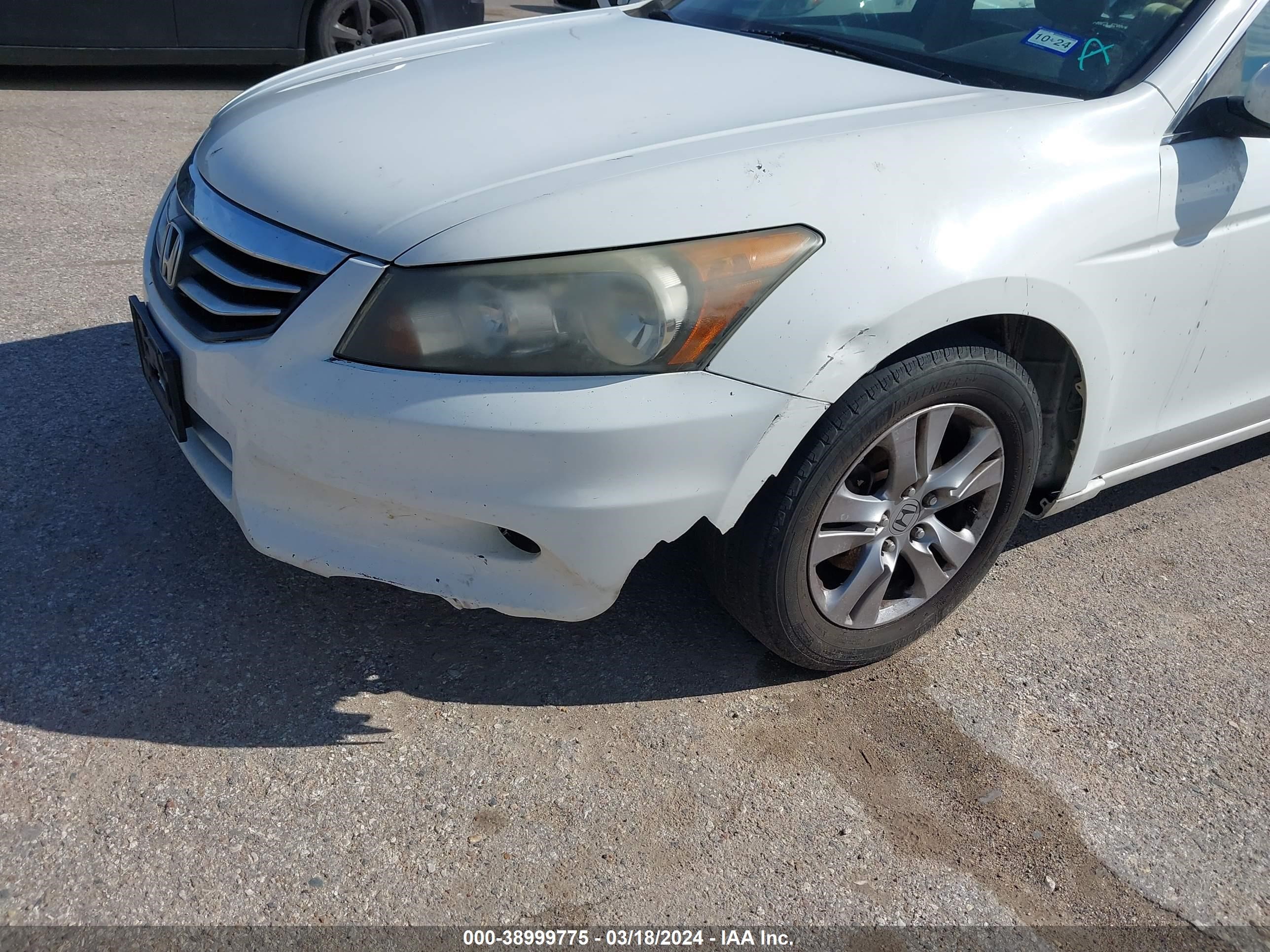 Photo 10 VIN: 1HGCP2F64CA178400 - HONDA ACCORD 