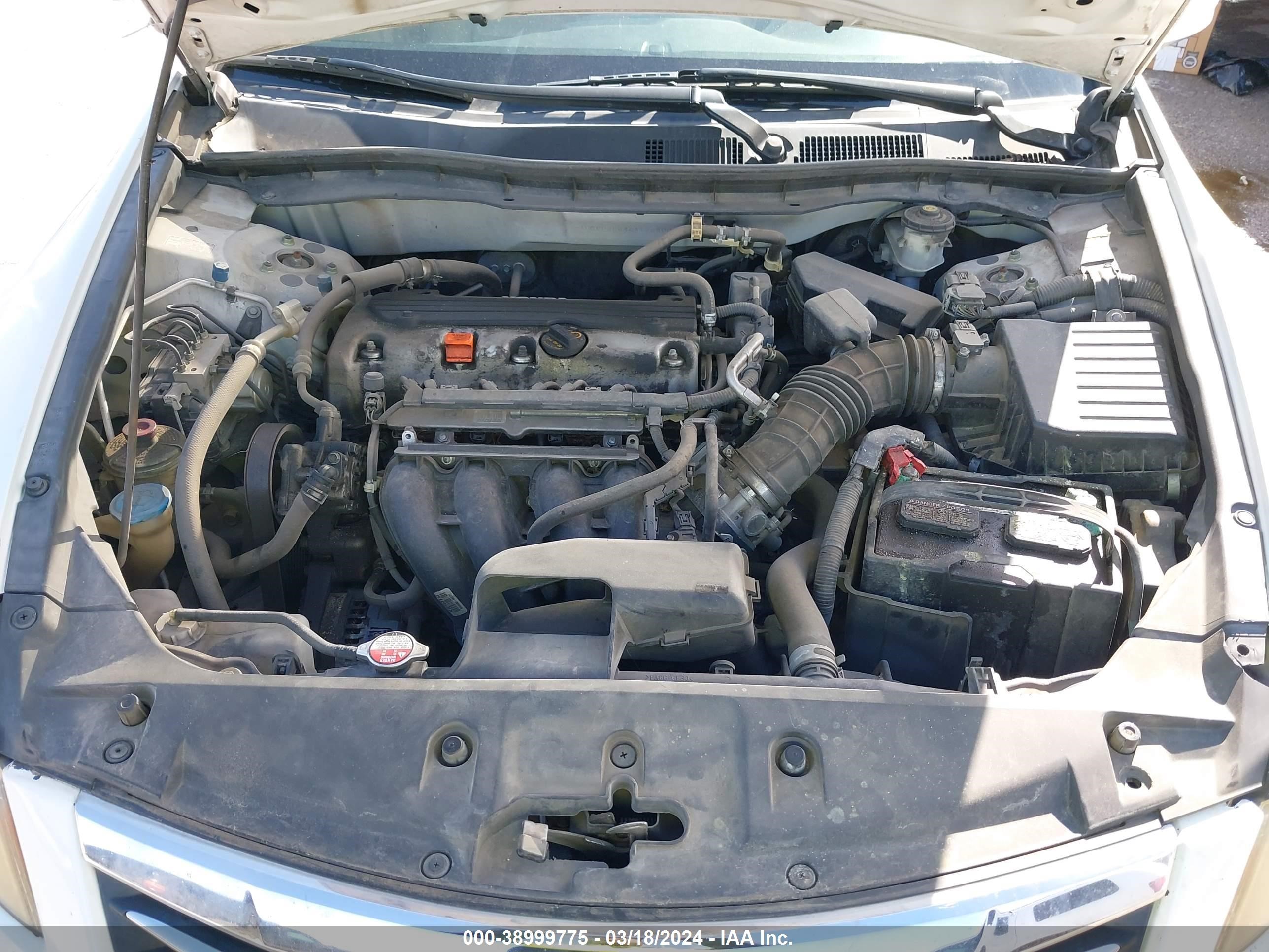 Photo 9 VIN: 1HGCP2F64CA178400 - HONDA ACCORD 