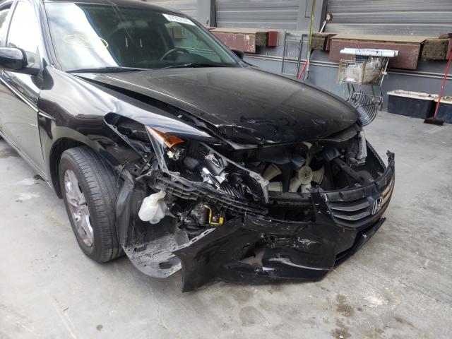 Photo 8 VIN: 1HGCP2F64CA207670 - HONDA ACCORD SE 