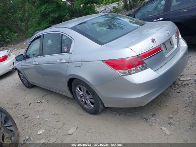 Photo 2 VIN: 1HGCP2F64CA227627 - HONDA ACCORD 