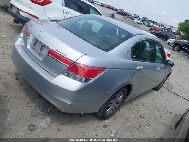 Photo 3 VIN: 1HGCP2F64CA227627 - HONDA ACCORD 