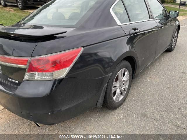 Photo 2 VIN: 1HGCP2F64CA244430 - HONDA ACCORD SDN 