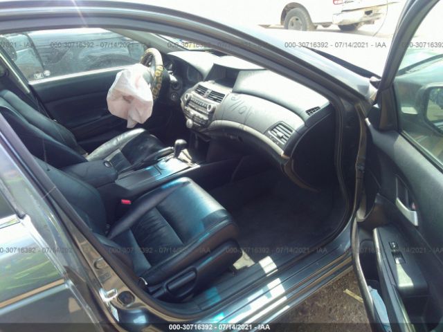 Photo 4 VIN: 1HGCP2F65BA000185 - HONDA ACCORD SDN 