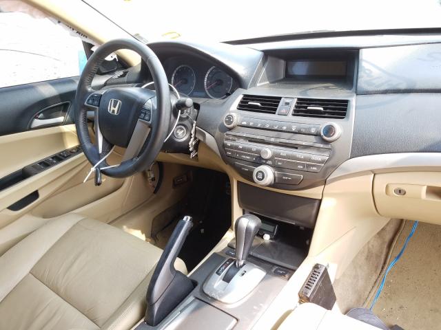 Photo 8 VIN: 1HGCP2F65BA121105 - HONDA ACCORD SE 