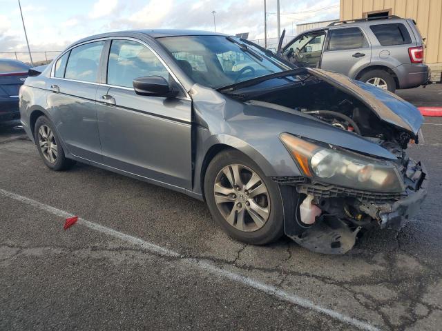 Photo 3 VIN: 1HGCP2F65BA128829 - HONDA ACCORD SE 