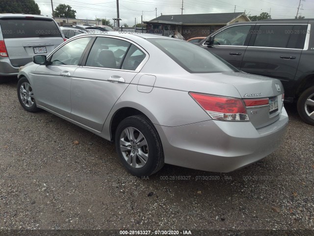 Photo 2 VIN: 1HGCP2F65CA068777 - HONDA ACCORD SDN 