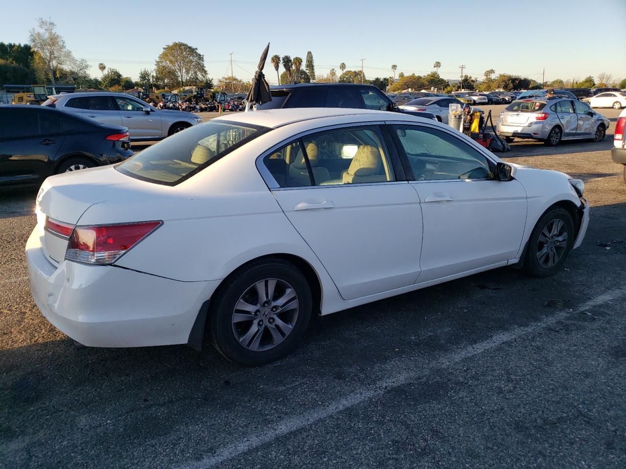 Photo 2 VIN: 1HGCP2F65CA087829 - HONDA ACCORD 