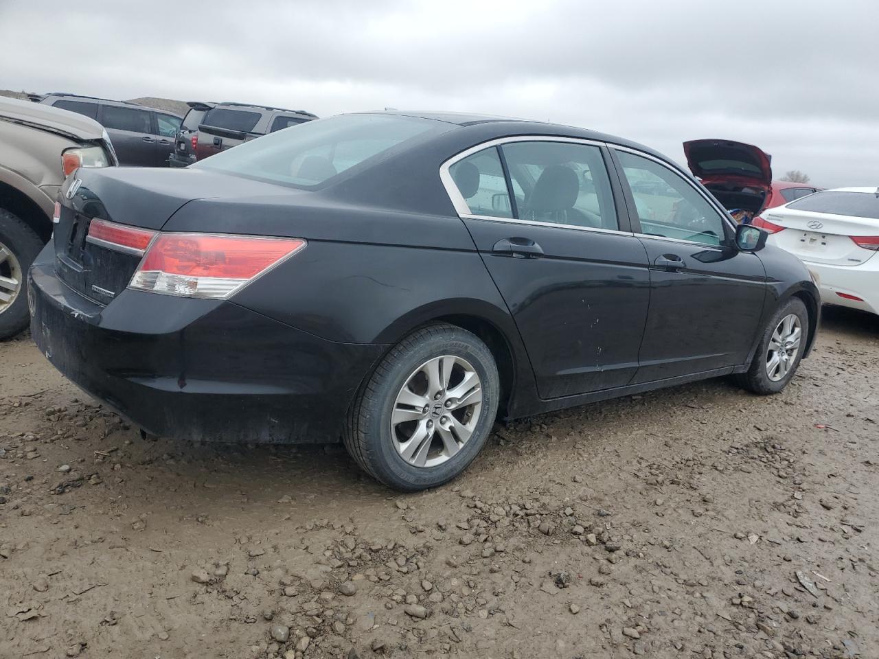 Photo 2 VIN: 1HGCP2F65CA107304 - HONDA ACCORD 