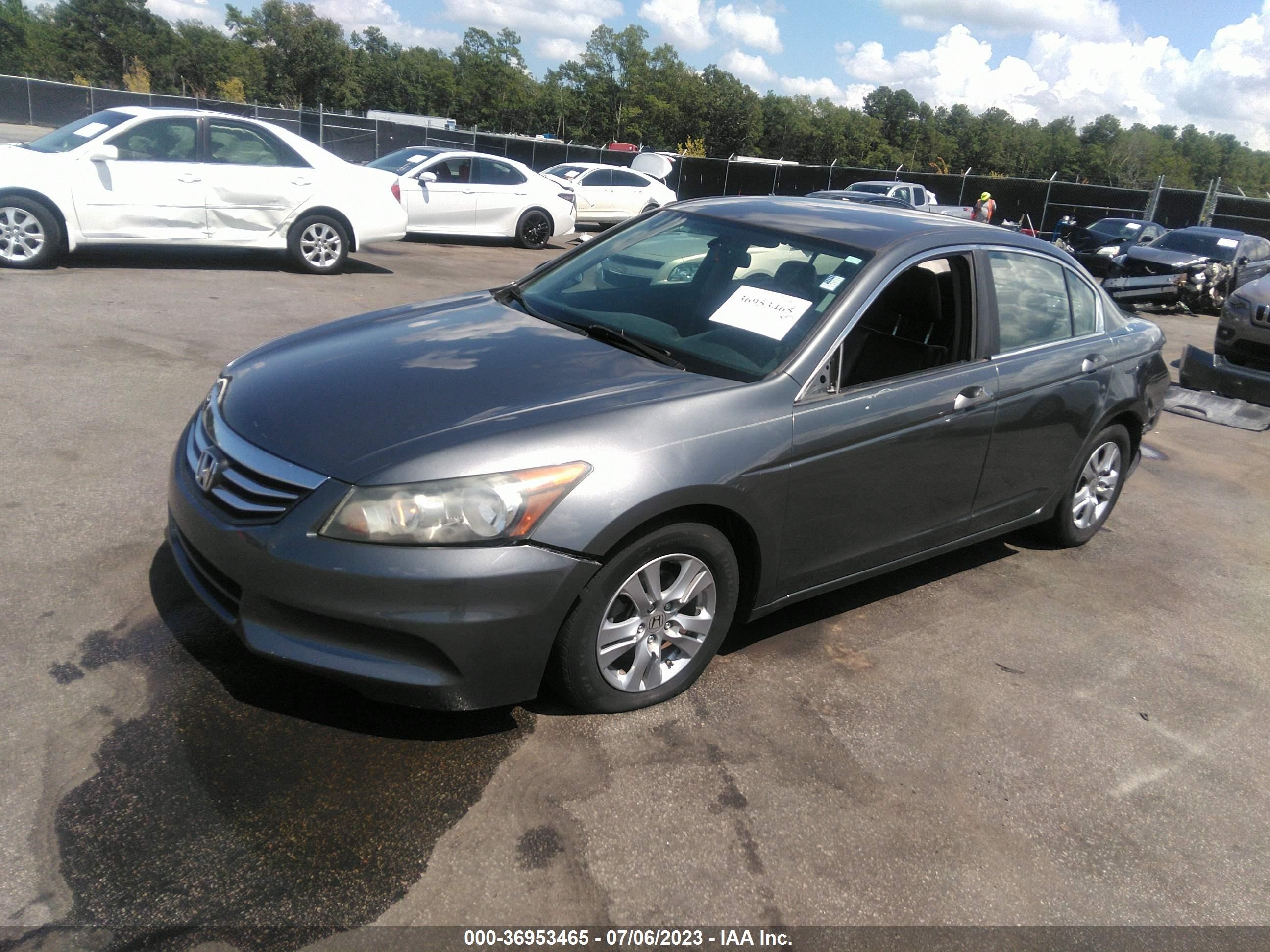 Photo 1 VIN: 1HGCP2F65CA161833 - HONDA ACCORD 