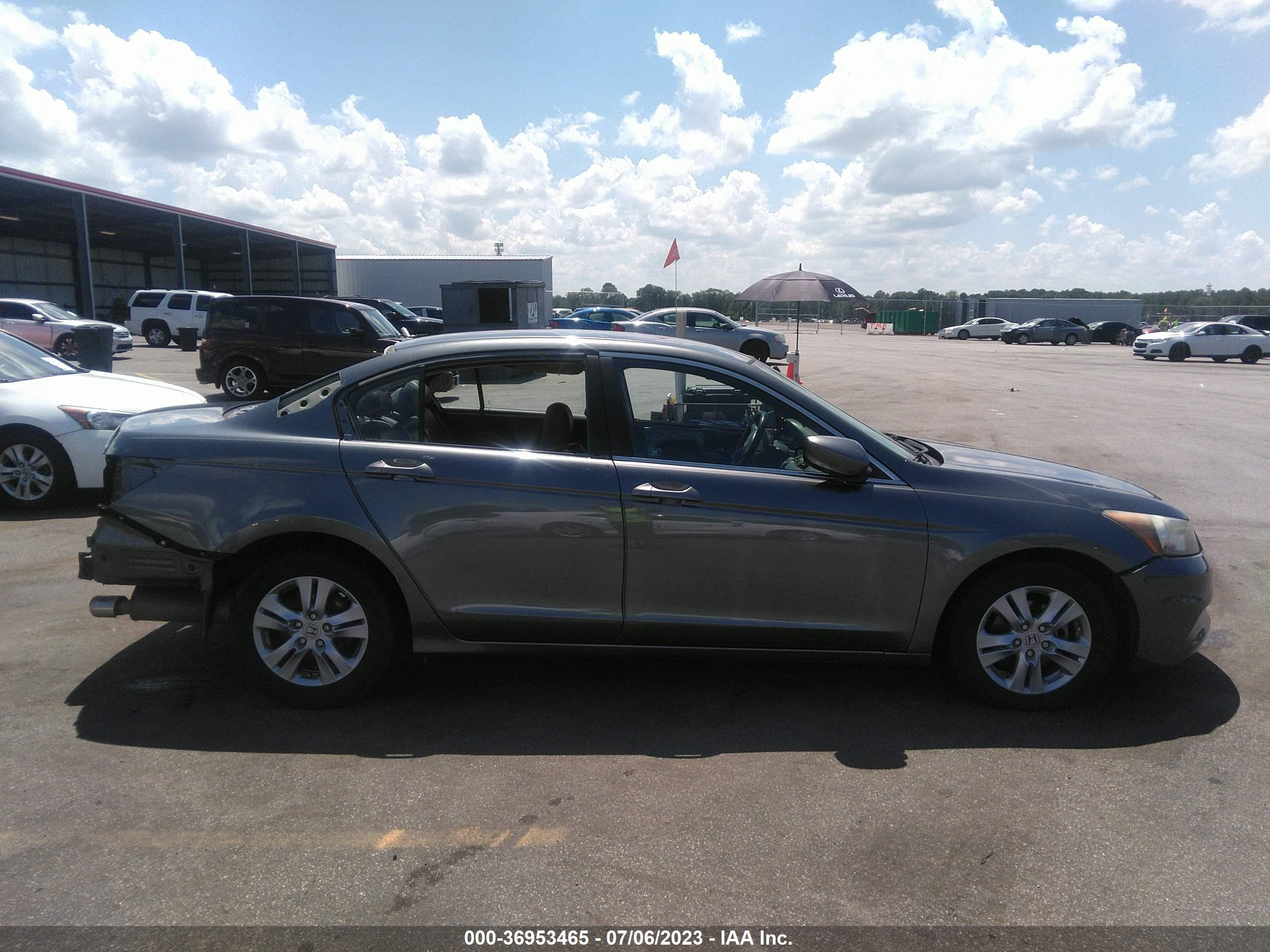 Photo 13 VIN: 1HGCP2F65CA161833 - HONDA ACCORD 