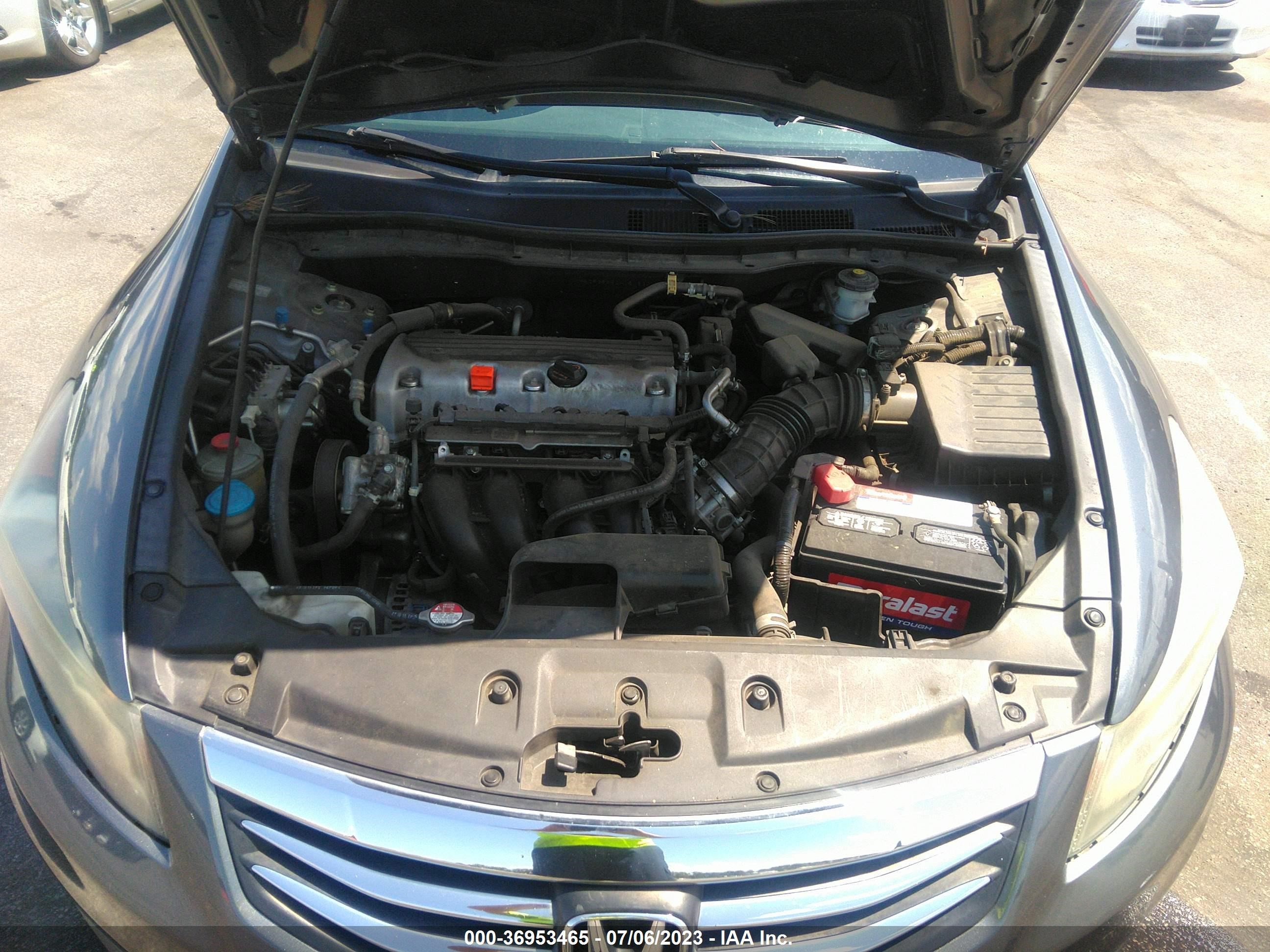 Photo 9 VIN: 1HGCP2F65CA161833 - HONDA ACCORD 