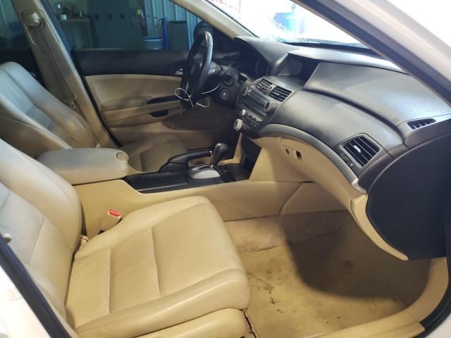 Photo 4 VIN: 1HGCP2F66BA061240 - HONDA ACCORD SE 