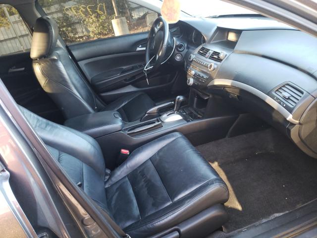 Photo 4 VIN: 1HGCP2F66BA125616 - HONDA ACCORD SE 