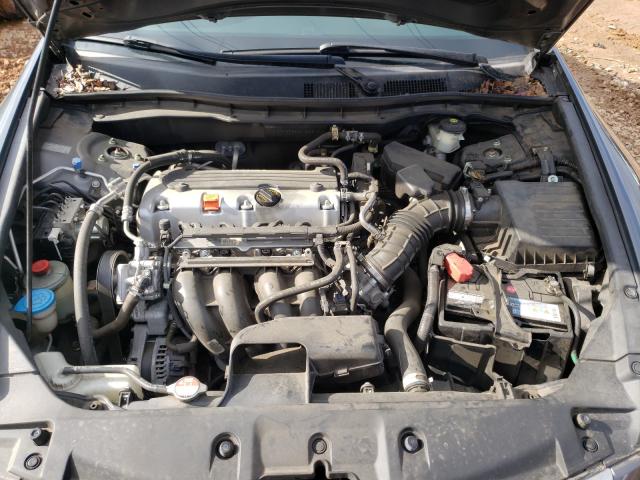 Photo 6 VIN: 1HGCP2F66BA128810 - HONDA ACCORD SE 