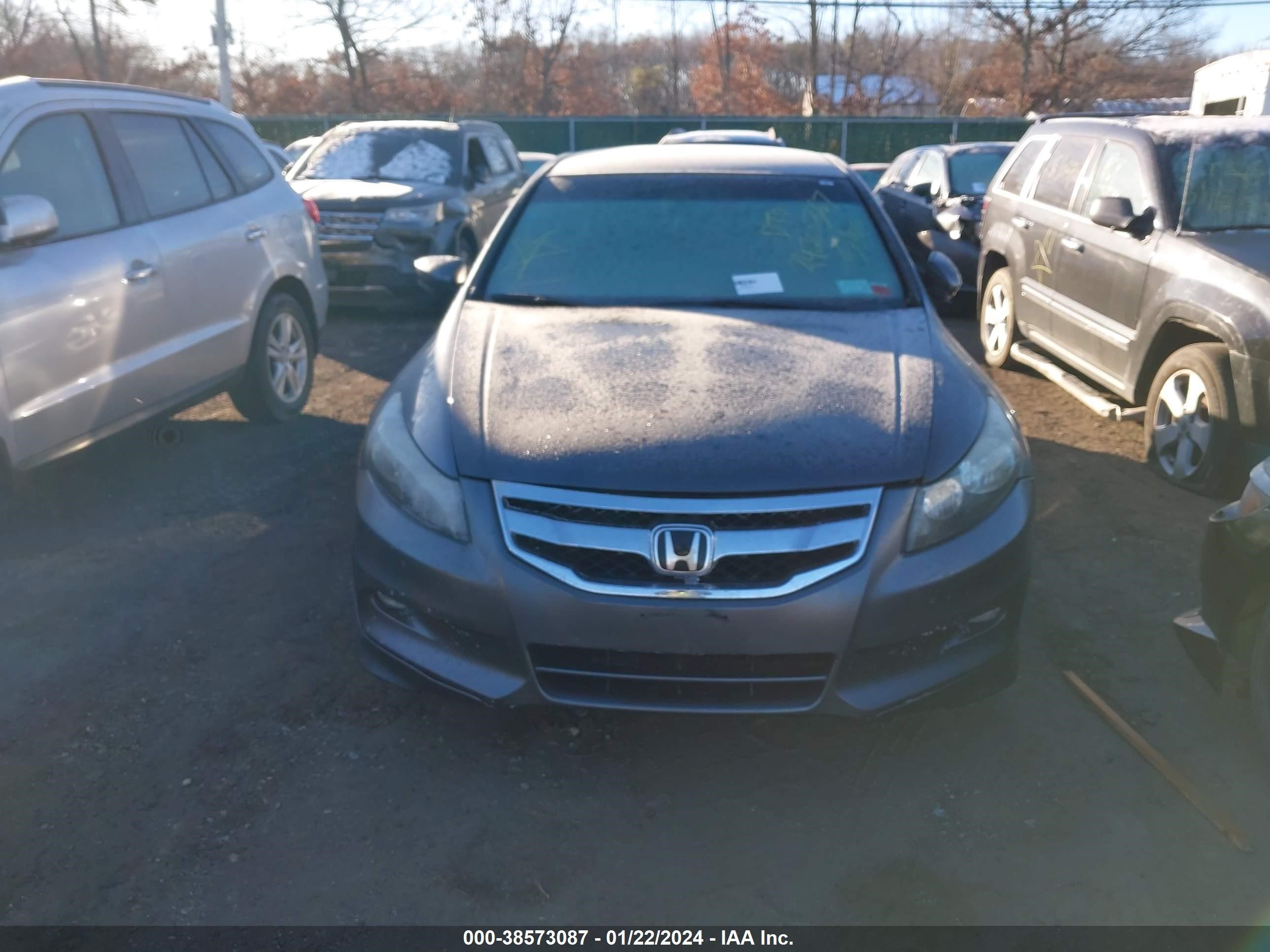 Photo 5 VIN: 1HGCP2F66BA144246 - HONDA ACCORD 