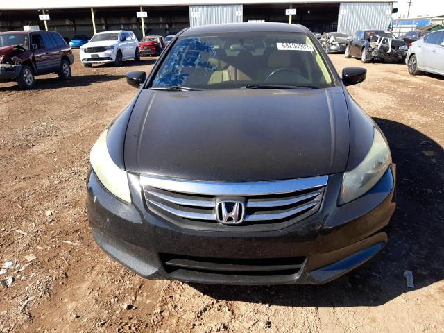 Photo 4 VIN: 1HGCP2F66BA155893 - HONDA ACCORD SE 