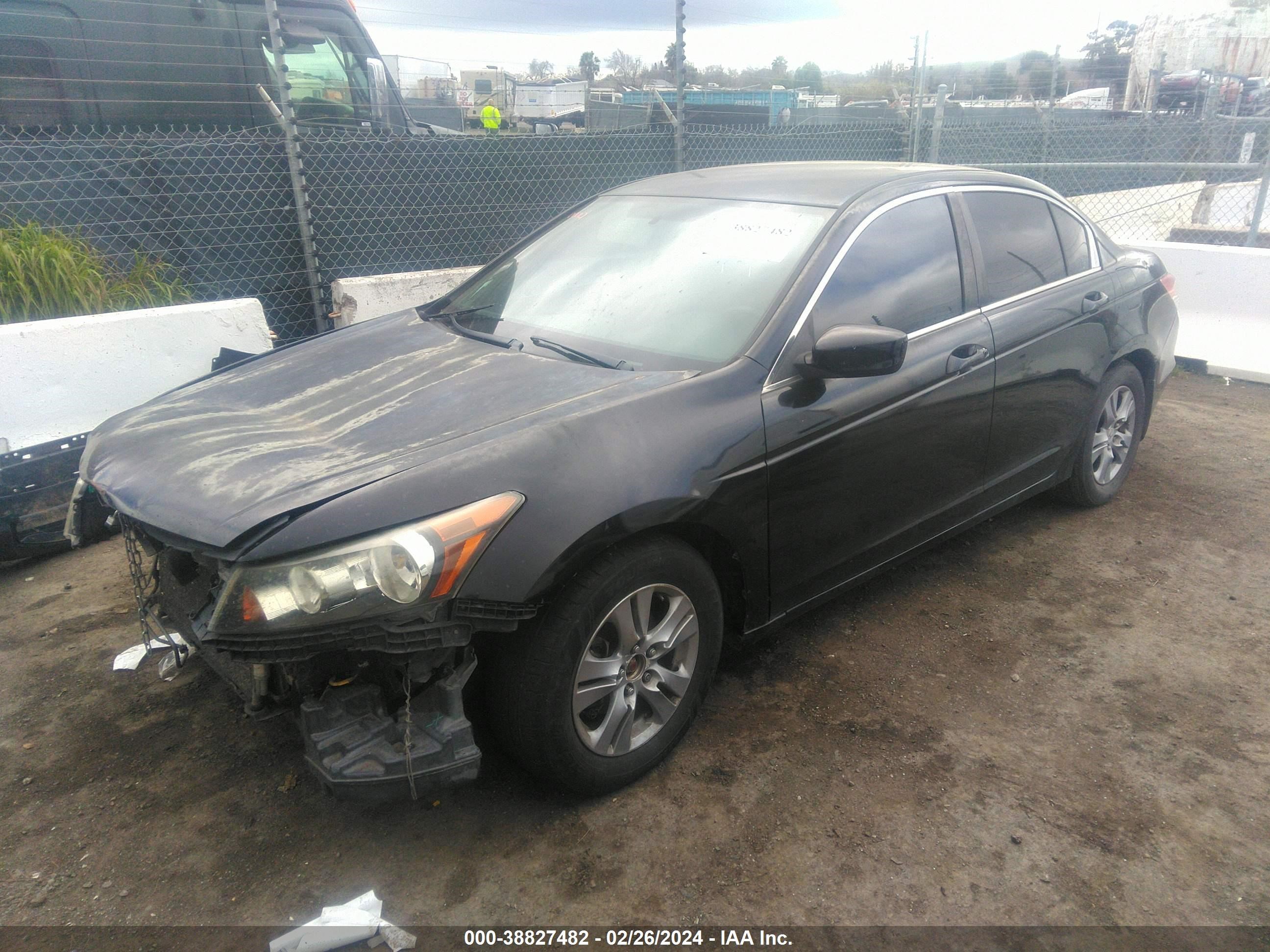 Photo 1 VIN: 1HGCP2F66CA097446 - HONDA ACCORD 