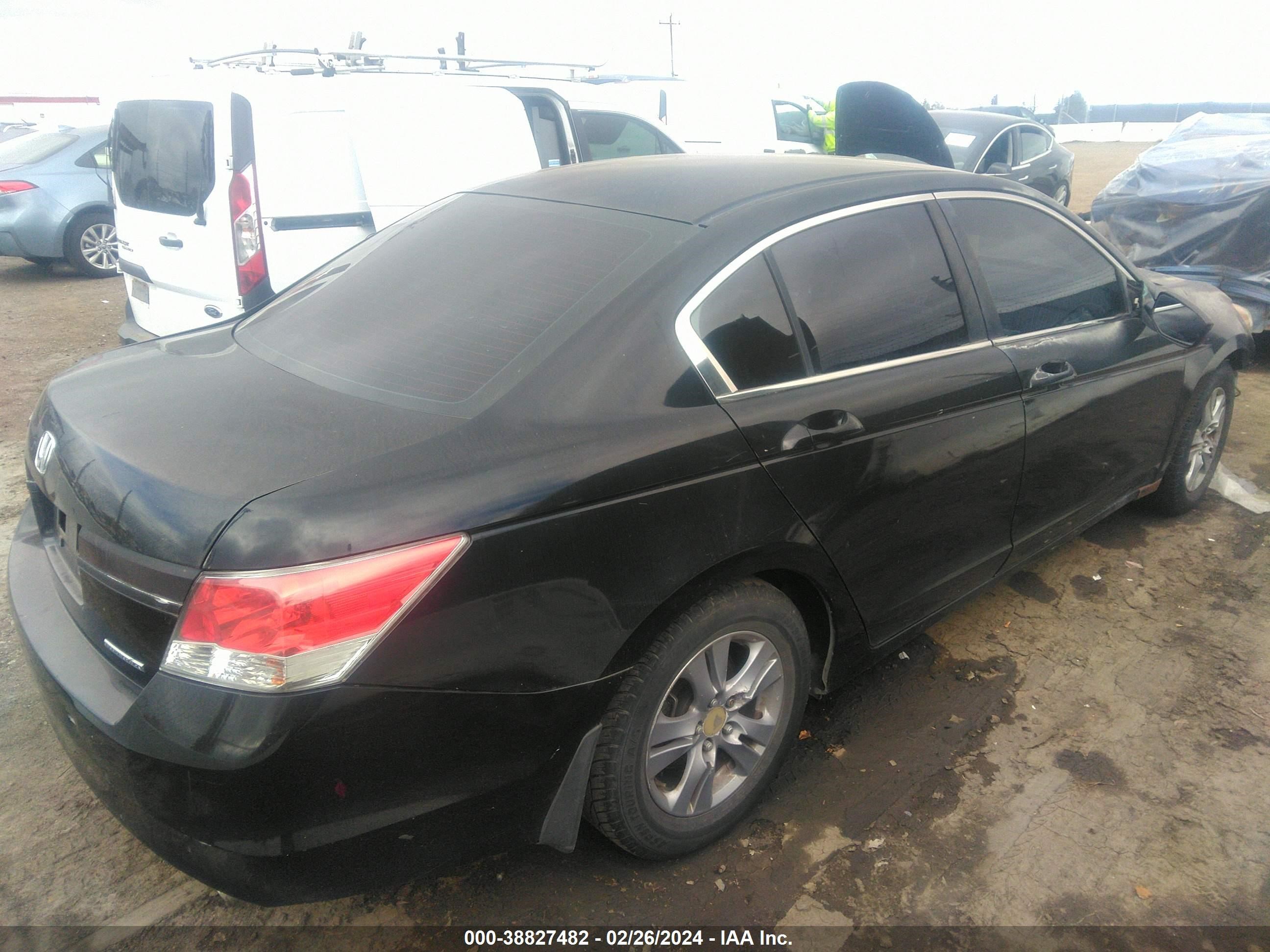 Photo 3 VIN: 1HGCP2F66CA097446 - HONDA ACCORD 