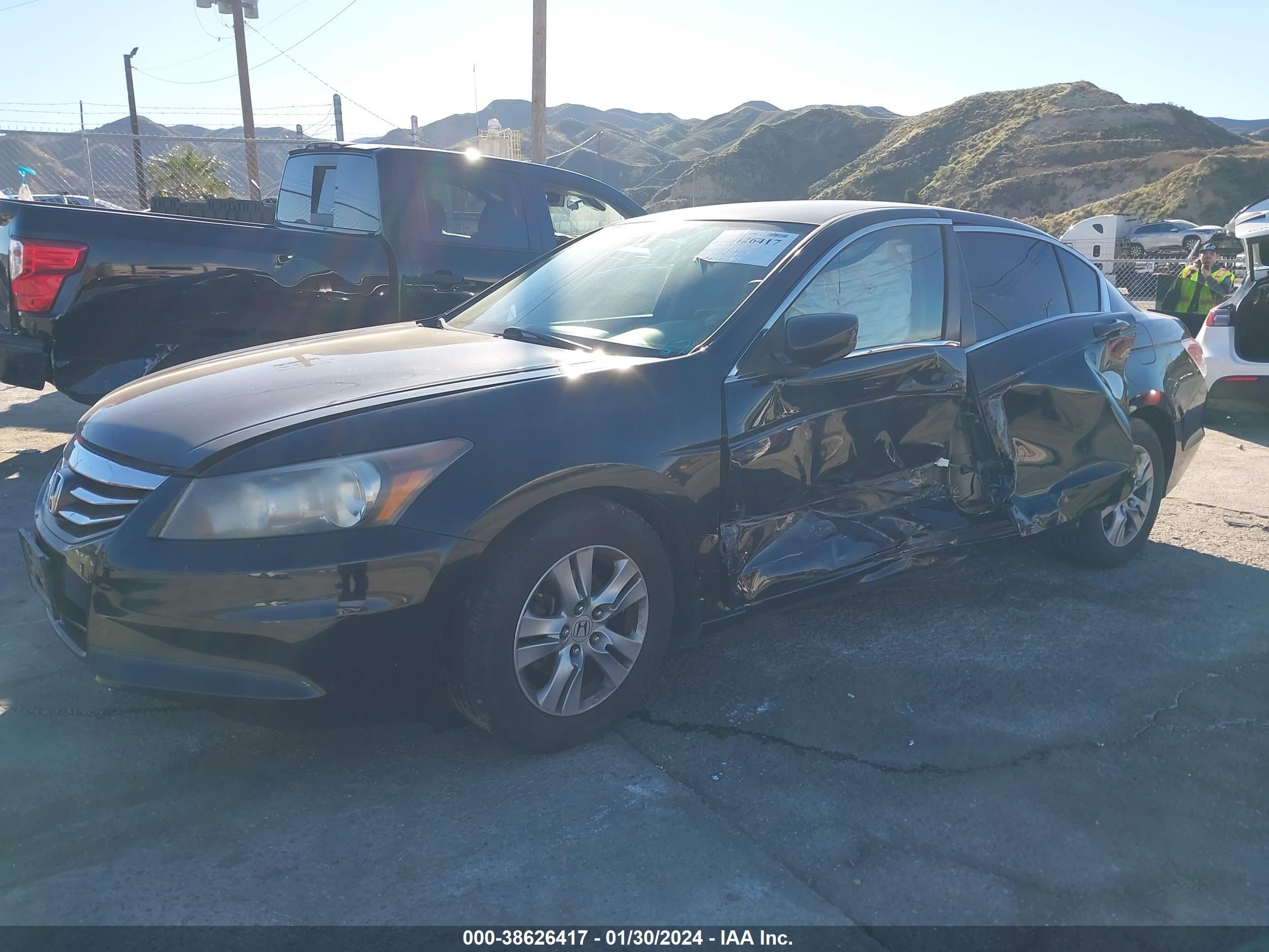 Photo 1 VIN: 1HGCP2F66CA122720 - HONDA ACCORD 