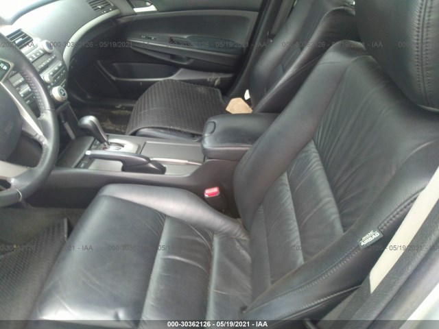 Photo 4 VIN: 1HGCP2F66CA134012 - HONDA ACCORD SDN 