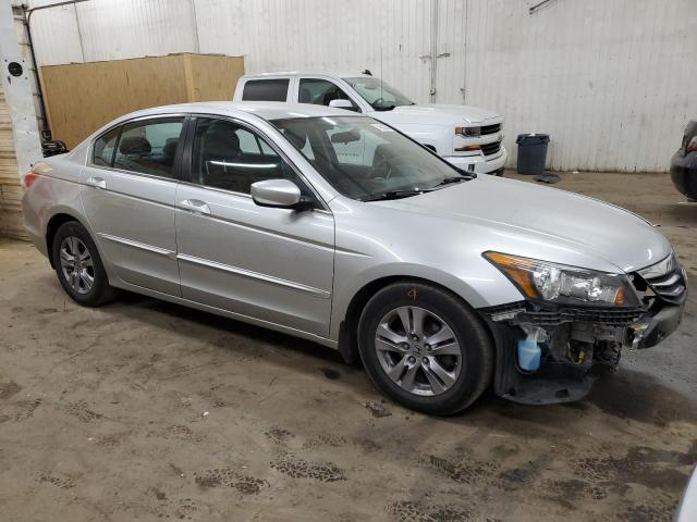 Photo 3 VIN: 1HGCP2F66CA206570 - HONDA ACCORD SE 