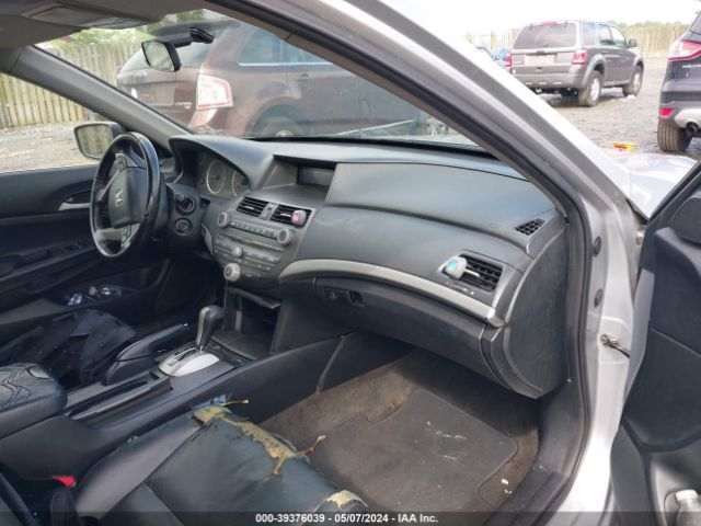 Photo 4 VIN: 1HGCP2F67BA025721 - HONDA ACCORD 