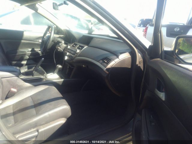 Photo 4 VIN: 1HGCP2F67BA028036 - HONDA ACCORD SDN 