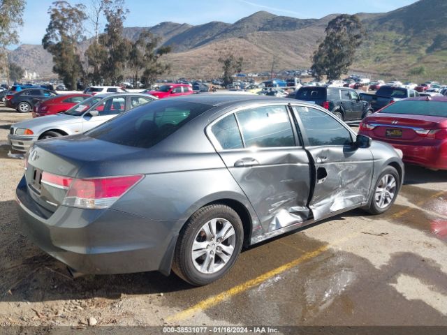 Photo 3 VIN: 1HGCP2F67BA054748 - HONDA ACCORD 