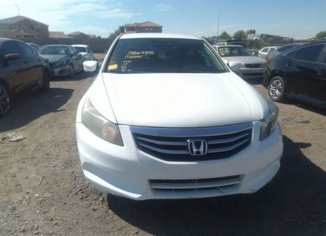 Photo 5 VIN: 1HGCP2F67BA068178 - HONDA ACCORD SDN 