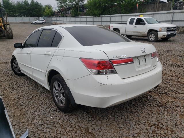 Photo 2 VIN: 1HGCP2F67BA104855 - HONDA ACCORD SE 