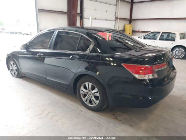 Photo 2 VIN: 1HGCP2F67BA109084 - HONDA ACCORD 