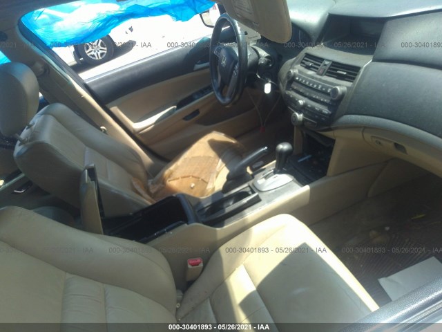 Photo 4 VIN: 1HGCP2F67BA115905 - HONDA ACCORD SDN 