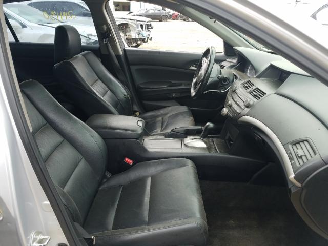 Photo 4 VIN: 1HGCP2F67CA015451 - HONDA ACCORD SE 