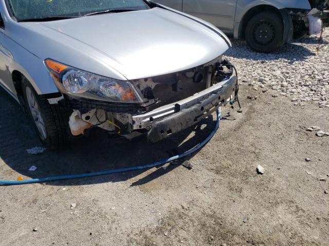 Photo 8 VIN: 1HGCP2F67CA063175 - HONDA ACCORD SE 