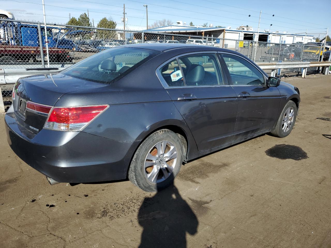 Photo 2 VIN: 1HGCP2F67CA079473 - HONDA ACCORD 