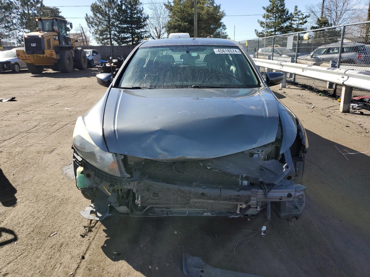 Photo 4 VIN: 1HGCP2F67CA079473 - HONDA ACCORD 