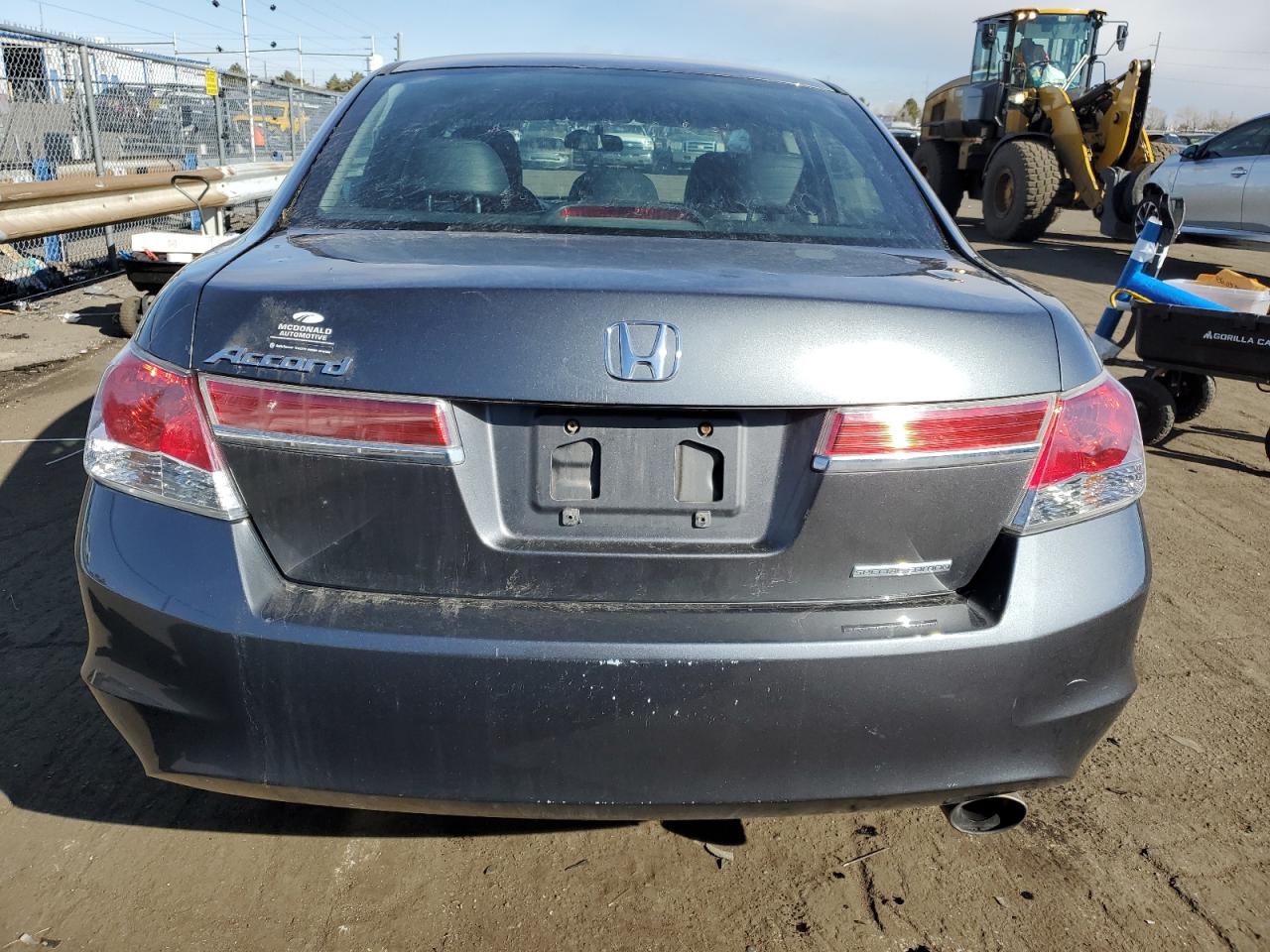 Photo 5 VIN: 1HGCP2F67CA079473 - HONDA ACCORD 