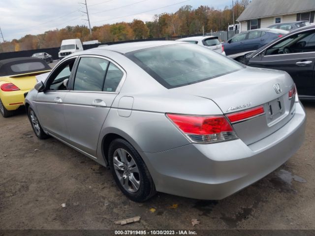 Photo 2 VIN: 1HGCP2F67CA082437 - HONDA ACCORD SDN 