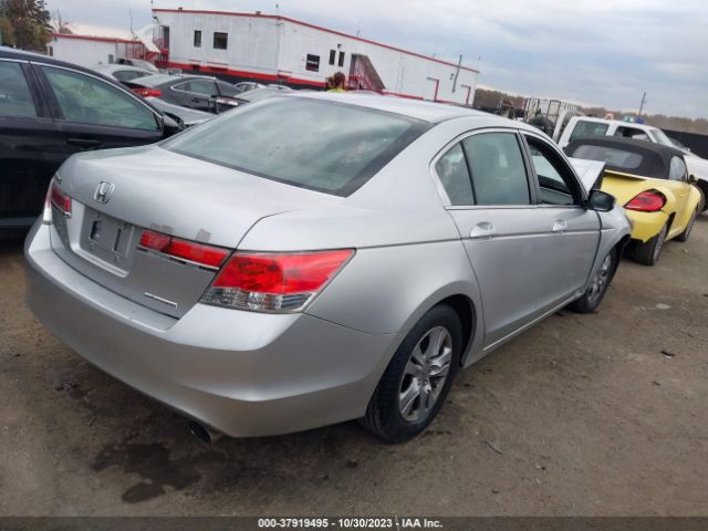 Photo 3 VIN: 1HGCP2F67CA082437 - HONDA ACCORD SDN 